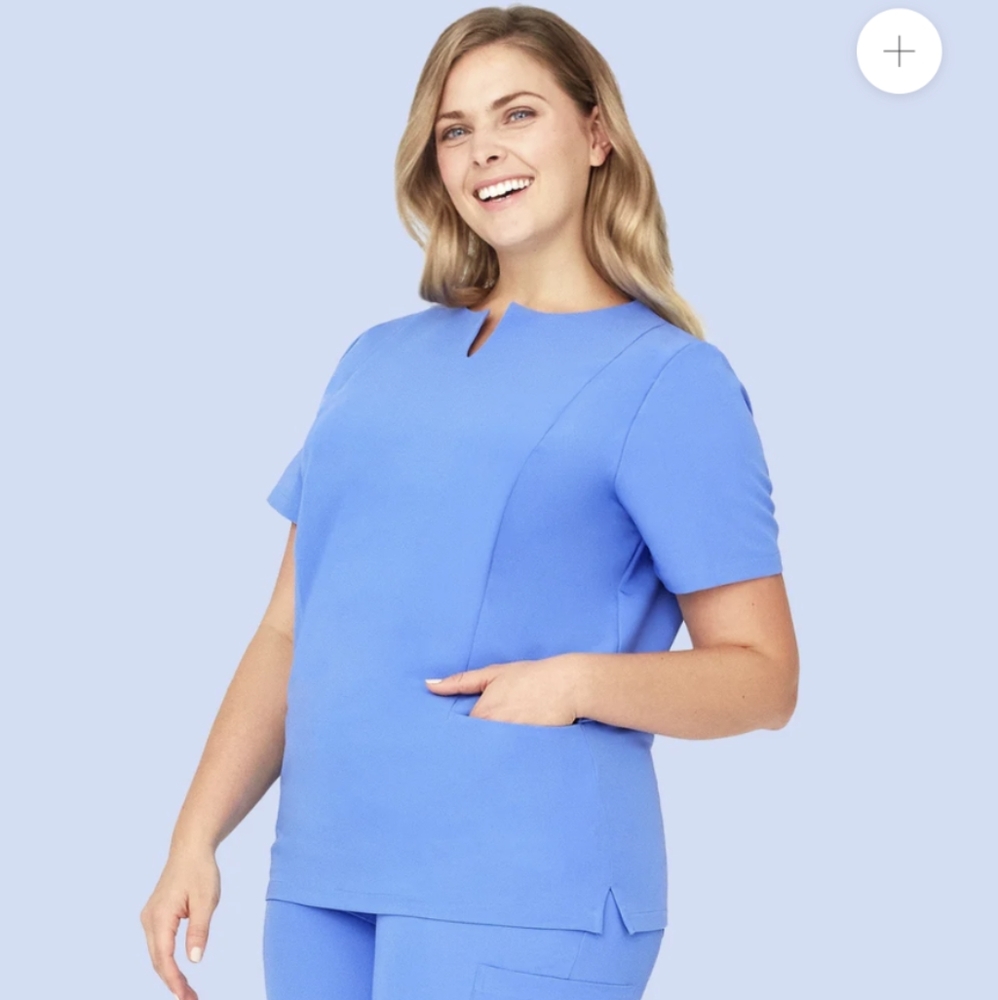 COPY - Mandala Scrubs ceil blue 5-pocket notch-neck top XL